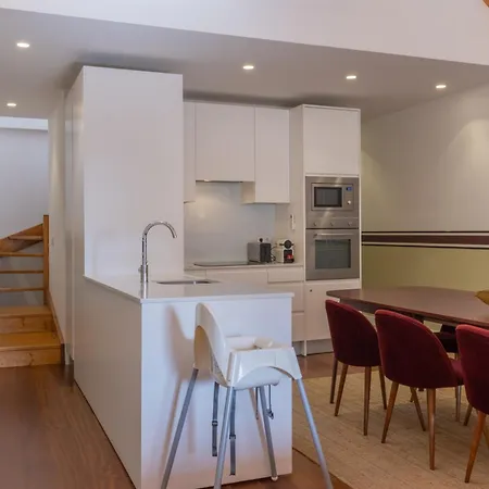 King Bed Suite, Loft With 3wc, Ac & Self-check-in. Lisbon