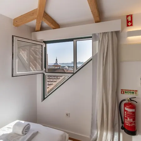 King Bed Suite, Loft With 3wc, Ac & Self-check-in. Lisboa