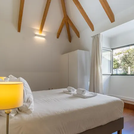 King Bed Suite, Loft With 3wc, Ac & Self-check-in. Lisboa