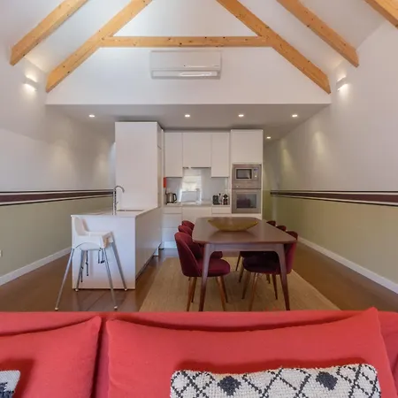 Appartement King Bed Suite, Loft With 3wc, Ac & Self-check-in. *