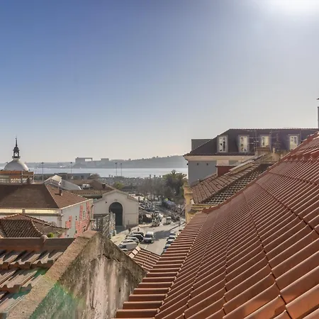 Apartment King Bed Suite, Loft With 3wc, Ac & Self-check-in. Lissabon