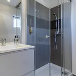 Lejlighed King Bed Suite, Loft With 3wc, Ac & Self-check-in. *