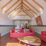 Lejlighed King Bed Suite, Loft With 3wc, Ac & Self-check-in. Lisboa