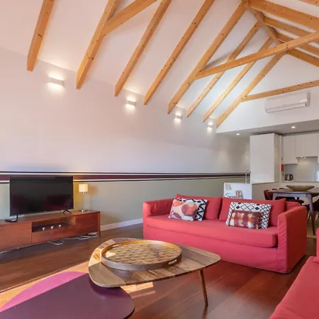 Lejlighed King Bed Suite, Loft With 3wc, Ac & Self-check-in.