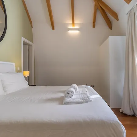 Lejlighed King Bed Suite, Loft With 3wc, Ac & Self-check-in. *