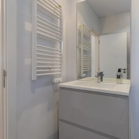 King Bed Suite, Loft With 3wc, Ac & Self-check-in. Lejlighed